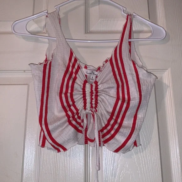 ✨2 SUMMER TOPS✨ - Picture 6 of 11